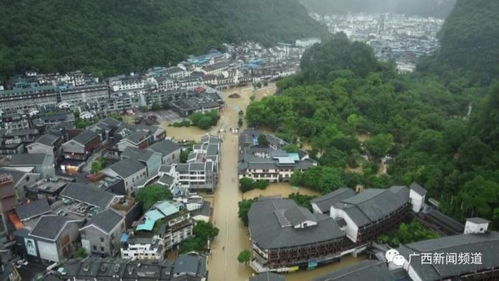 辽宁葫芦岛一村子水位已接近房顶