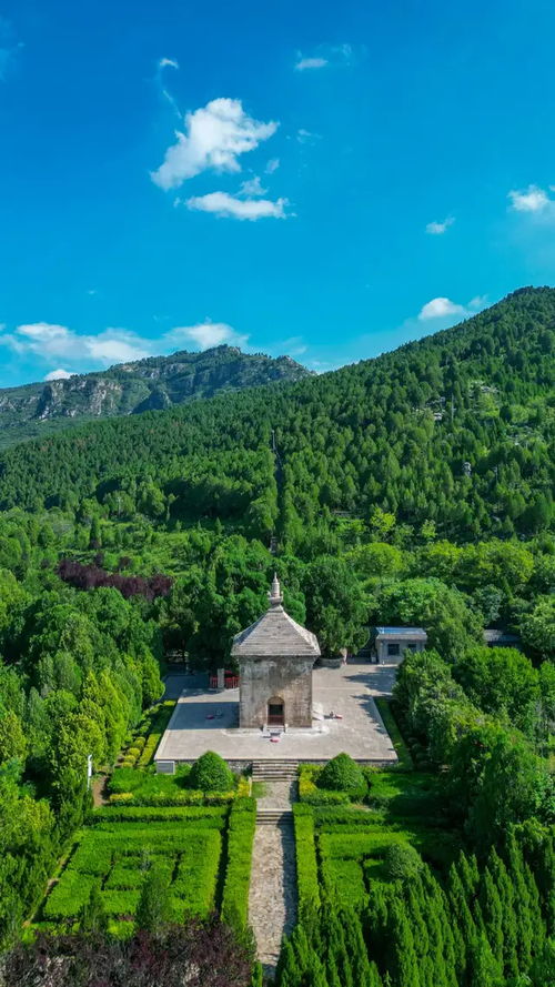 黑神话取景地灵岩寺现巨型悟空