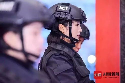 上海外滩特警小姐姐执勤，安全感拉满